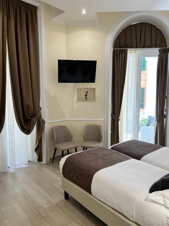 Le Petit Hotel