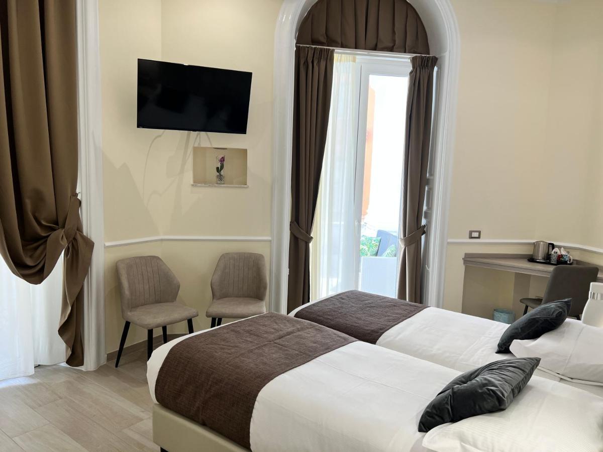 Hotel Le Petit 3*