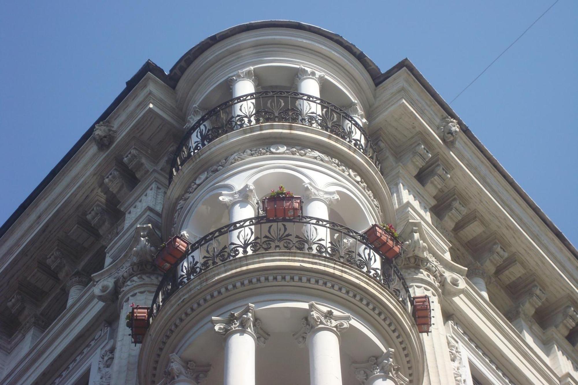 Le Petit Hotel 3*