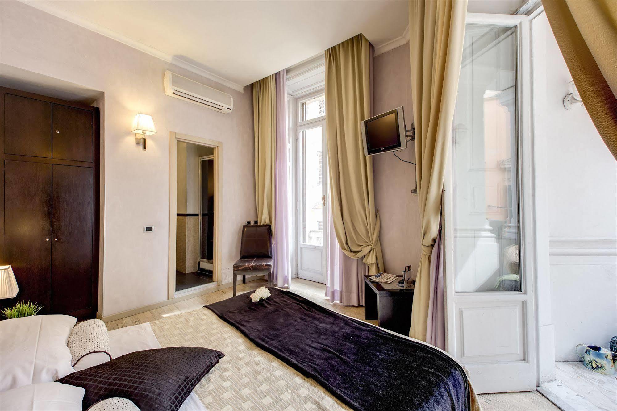 Le Petit Rome