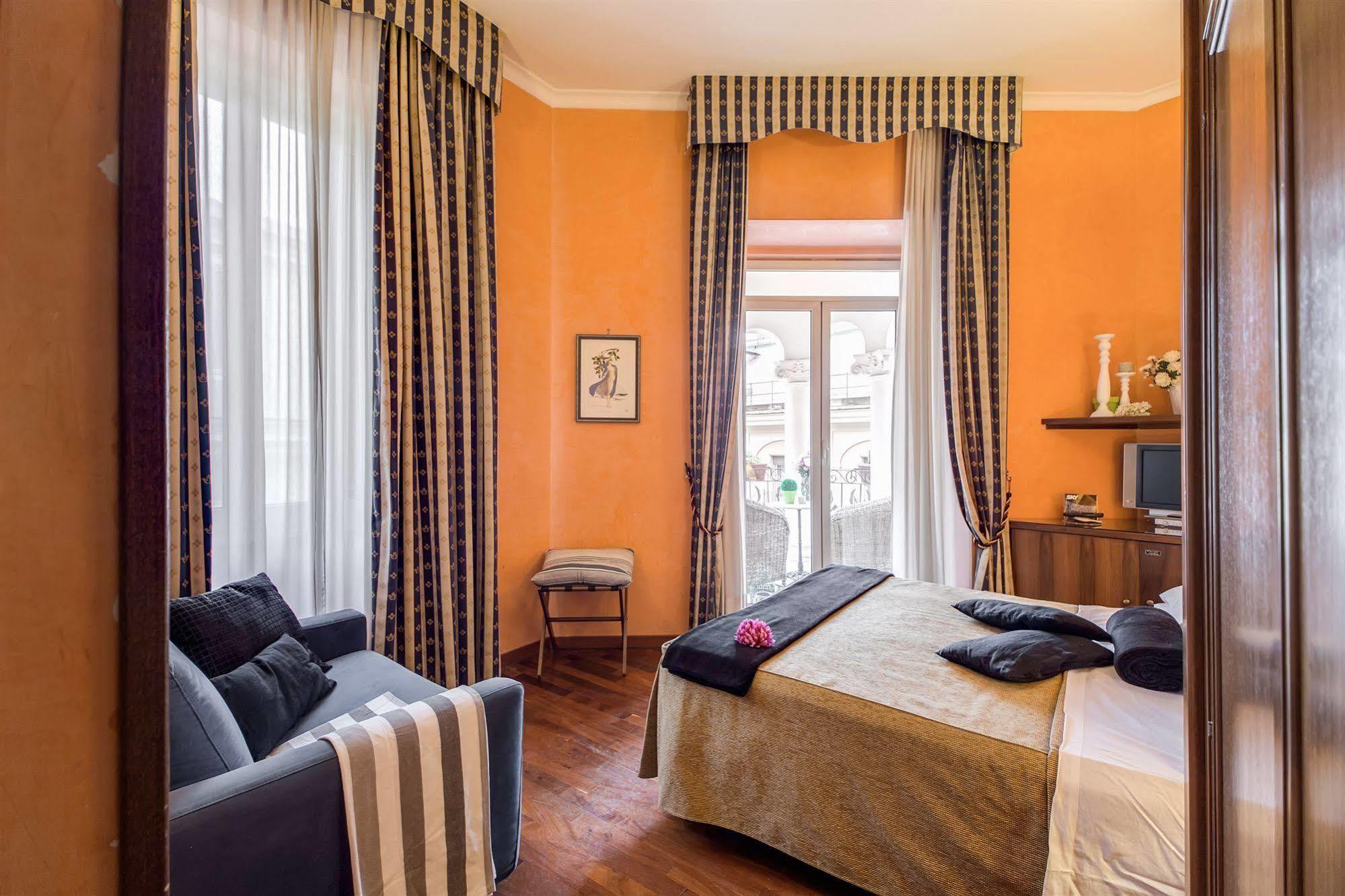 Le Petit Rome